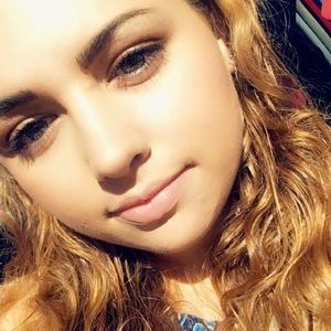 Meet your Posher, Caitlyn